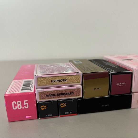 High End Makeup Lot (18 Items), Too Faced, NARS, Hourglass, Laura Mercier & MORE - Picture 6 of 11